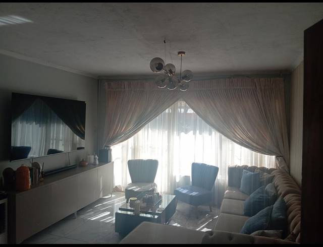 3 BEDROOM HOUSE FOR SALE IN VANDERBIJLPARK SE 4